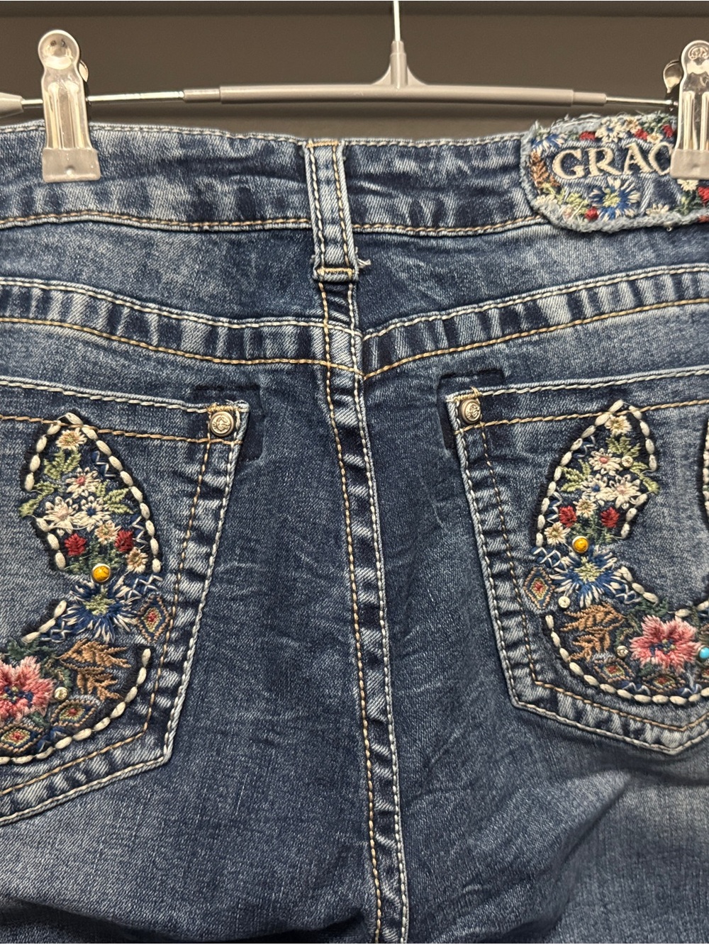 Grace in LA Embroidered Floral Back-Pocket Women's Jeans - Blue 34 x 34